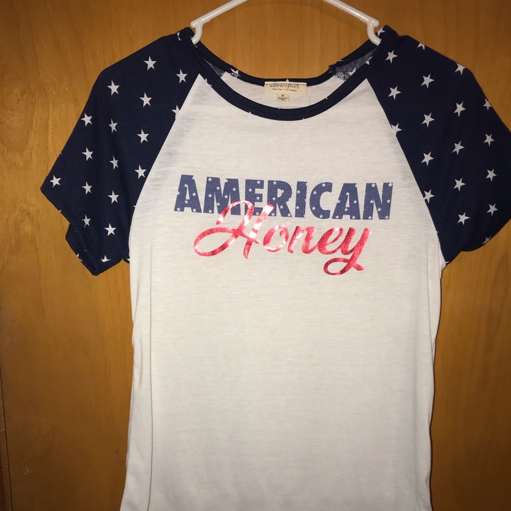 Tee shirt